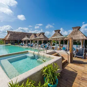Hotel Naay Curamoria Collection